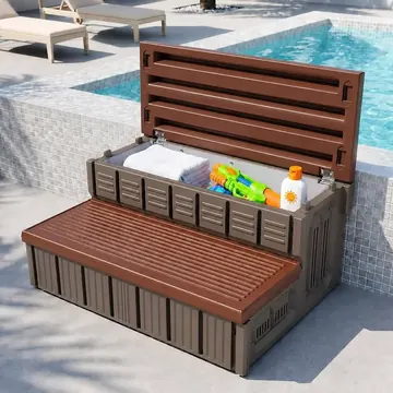 Non-slip spa steps